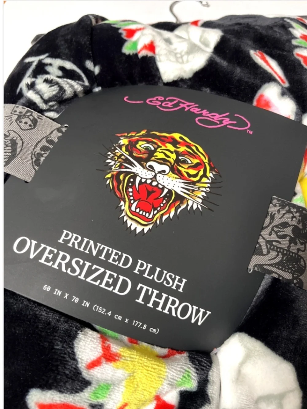 Ed Hardy Oversized Plush Throw Blanket Skulls Hearts Floral Black 60x70 NWT